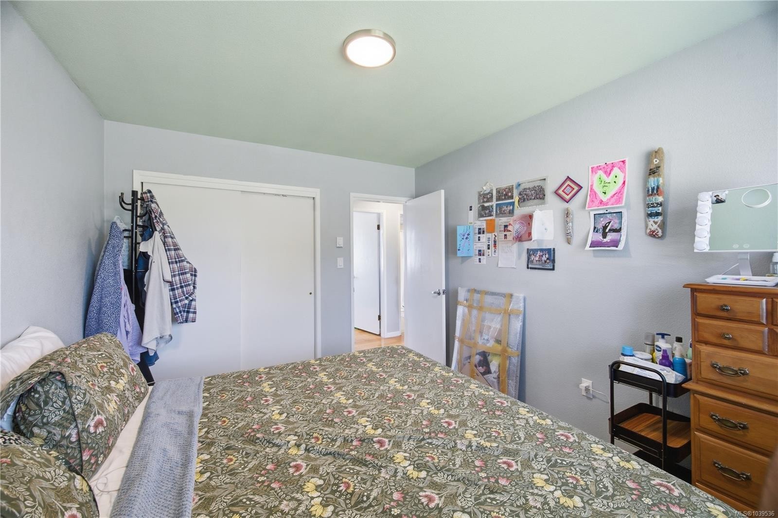 3971 Cedarwood St, Saanich, BC