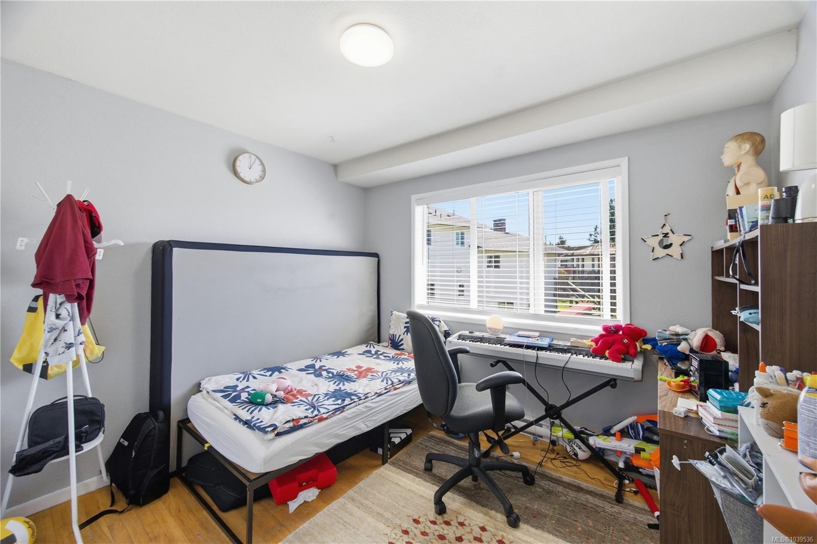 3971 Cedarwood St, Saanich, BC