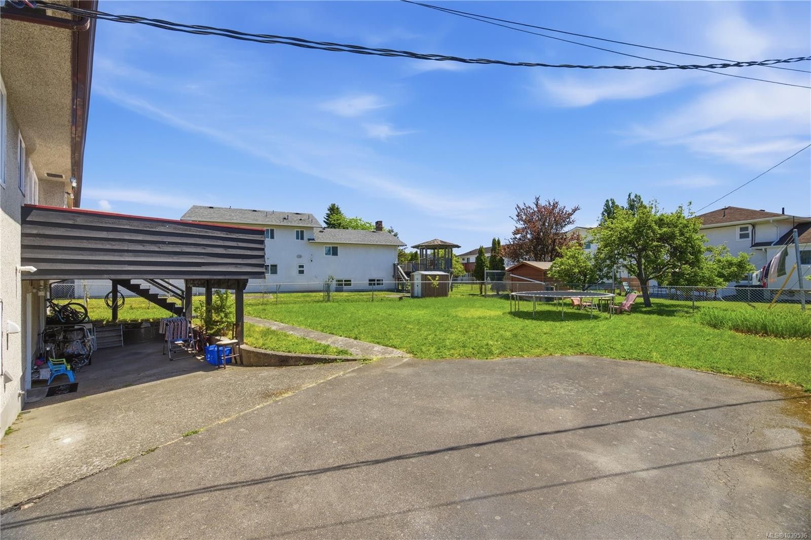 3971 Cedarwood St, Saanich, BC