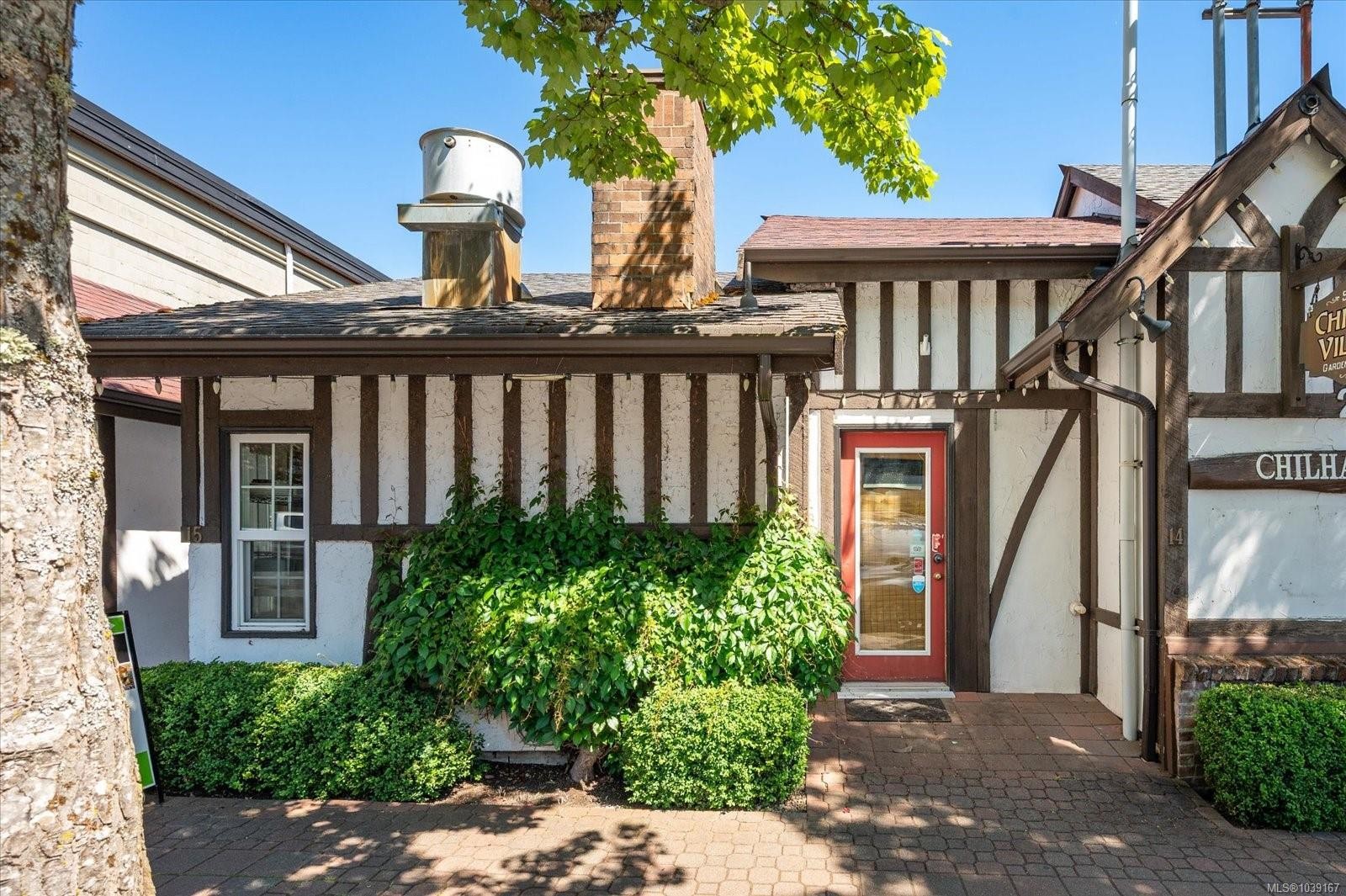 #14&15-221 Second Ave West, Qualicum Beach, BC