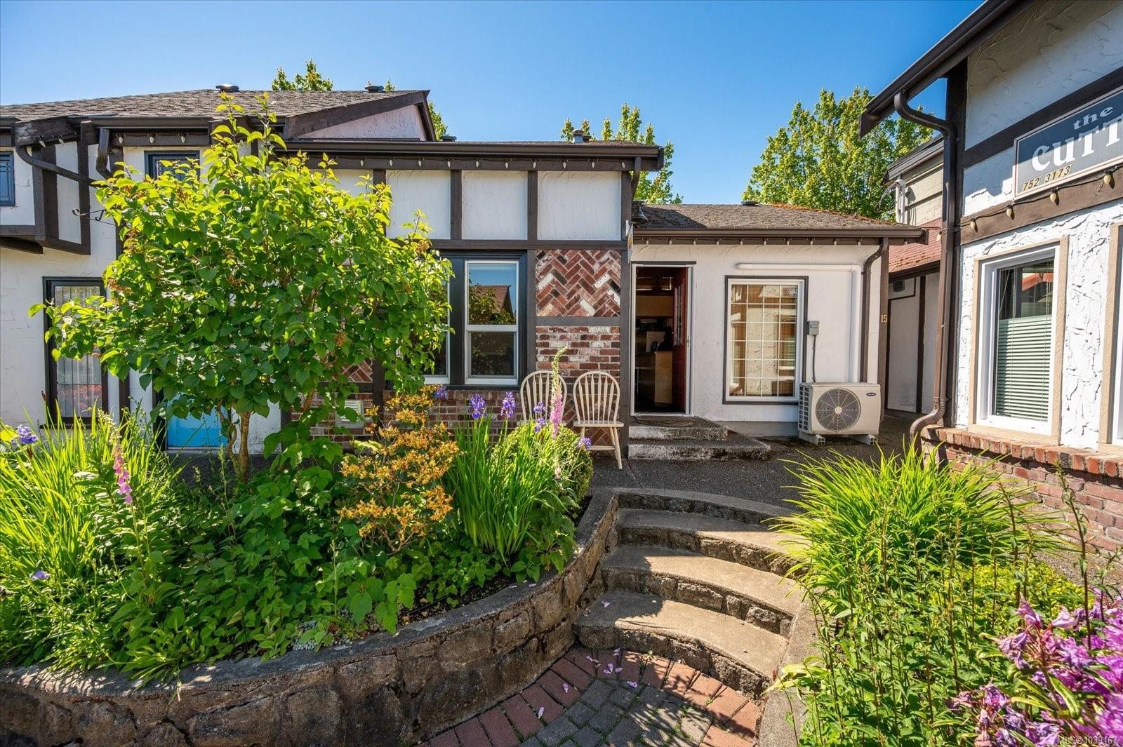 #14&15-221 Second Ave West, Qualicum Beach, BC