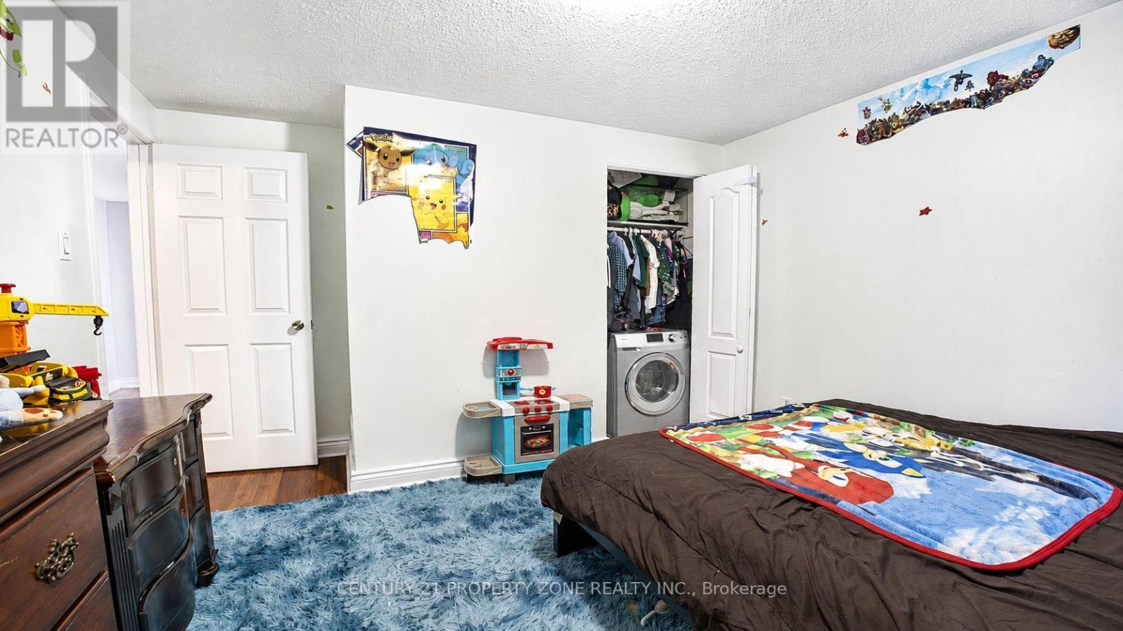 7652 Roselle Crescent, Mississauga, ON