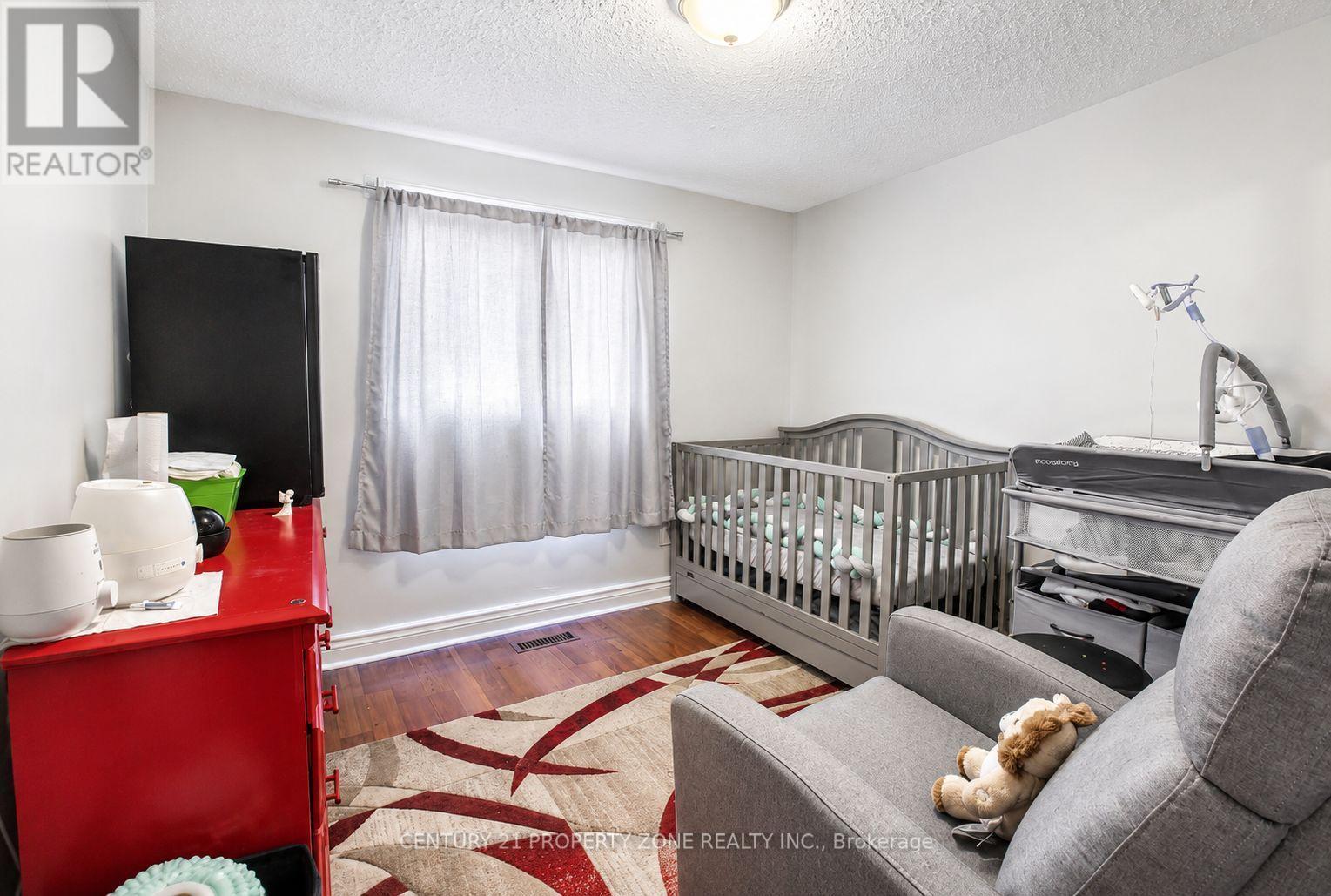 7652 Roselle Crescent, Mississauga, ON