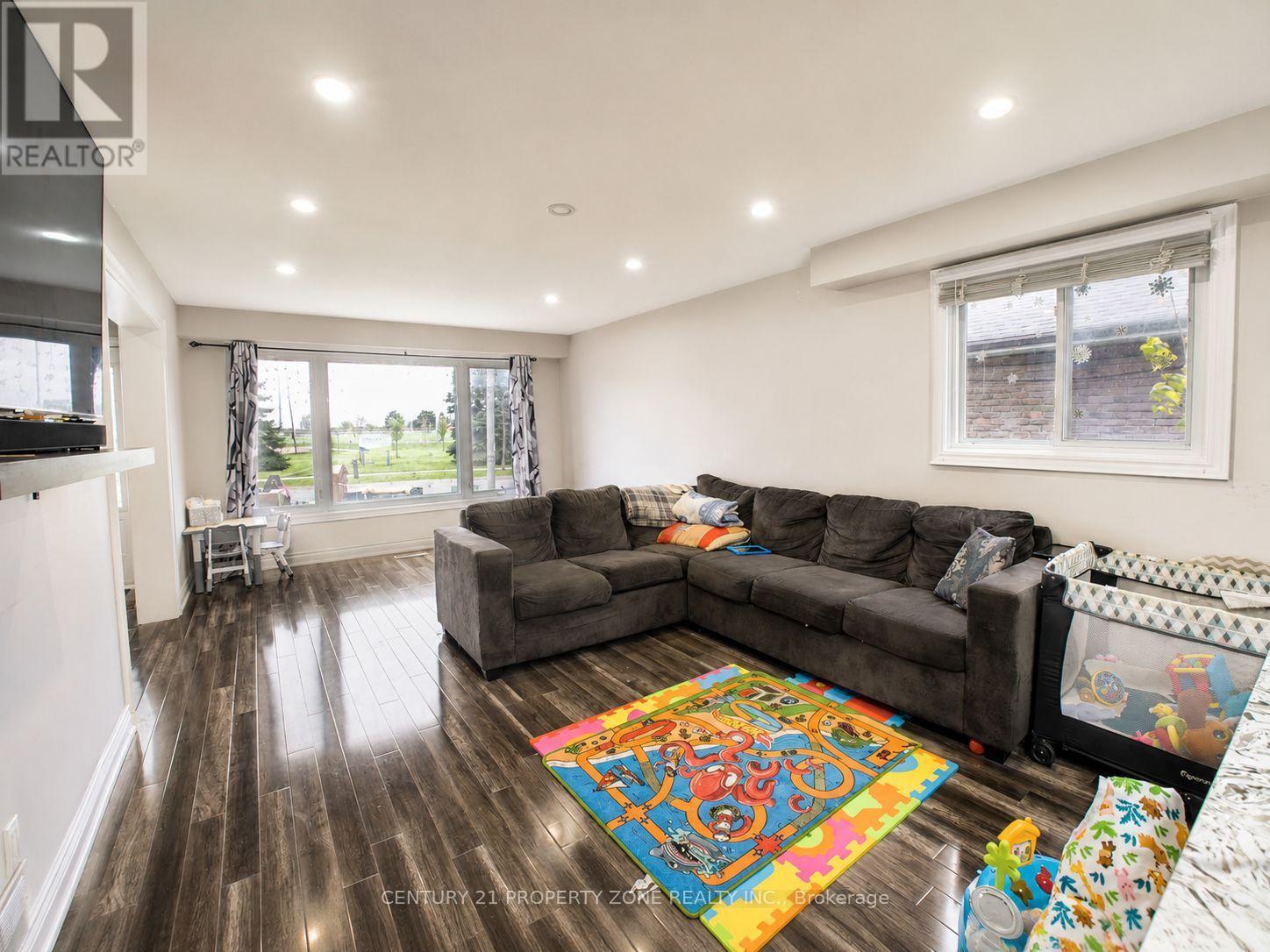 7652 Roselle Crescent, Mississauga, ON