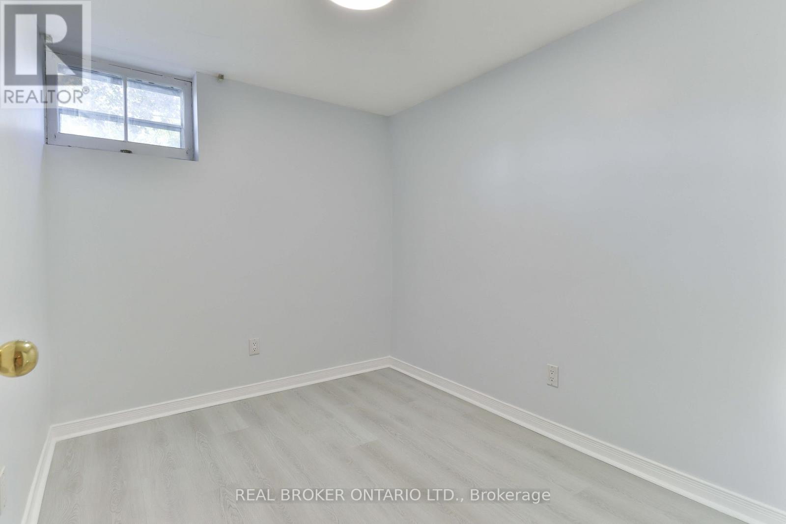 32 Christina Crescent, Toronto, ON