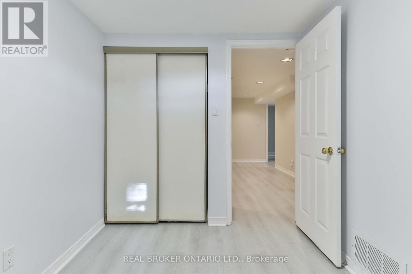 32 Christina Crescent, Toronto, ON