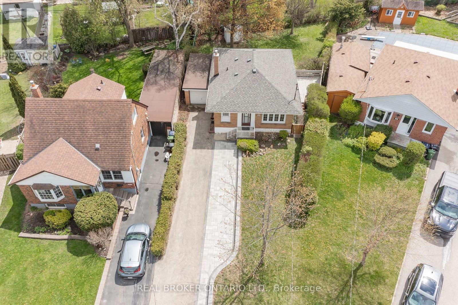 32 Christina Crescent, Toronto, ON