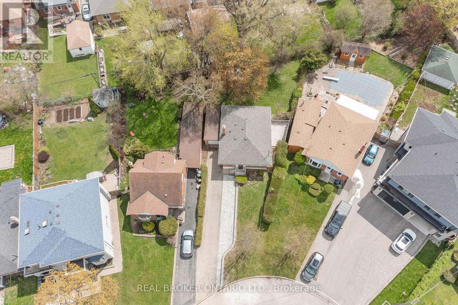 32 Christina Crescent, Toronto, ON