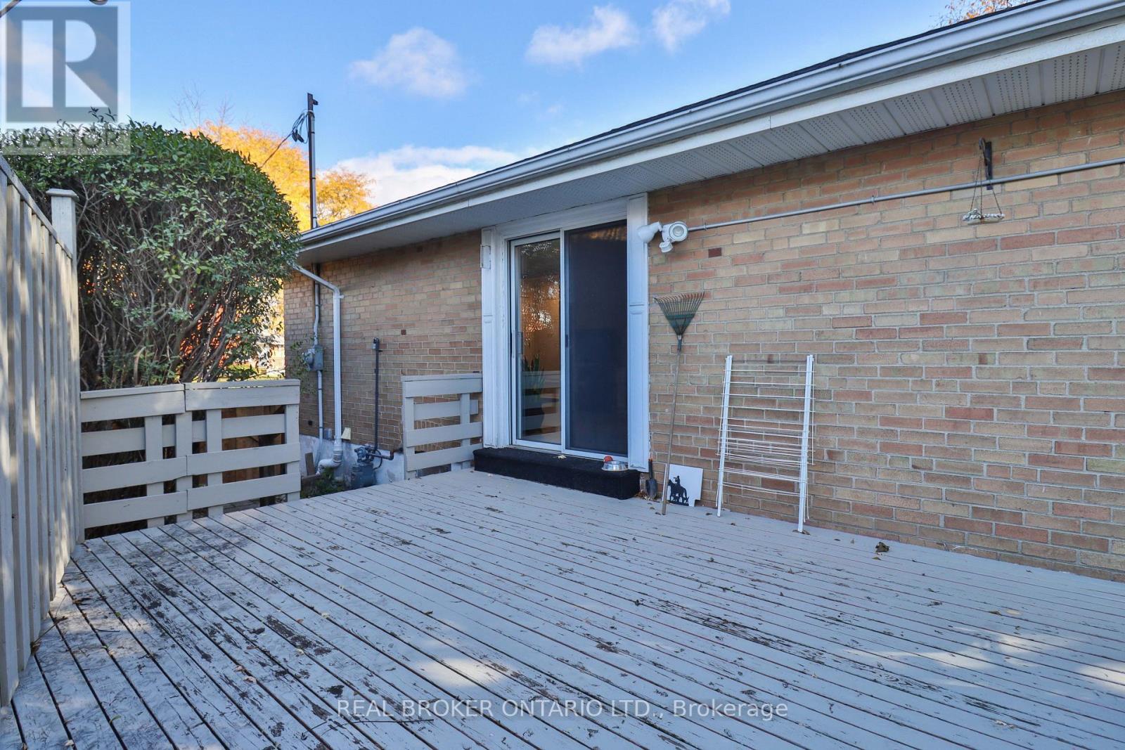 32 Christina Crescent, Toronto, ON