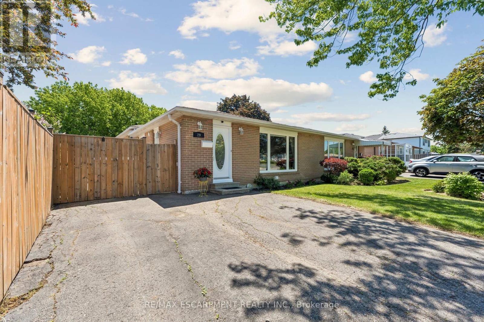 29 Deeside Crescent - 29 Deeside Crescent, Brampton, ON