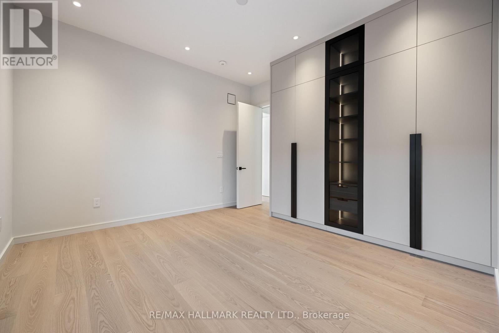 652 Bedford Park Avenue, Toronto, ON