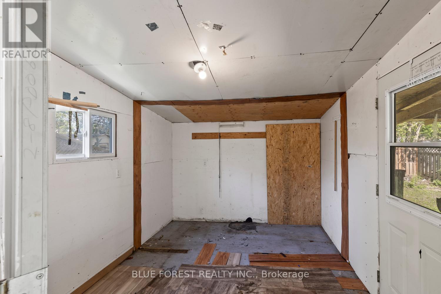 208 Maitland Street, London East (East K), ON - Indoor Photo Showing Other Room