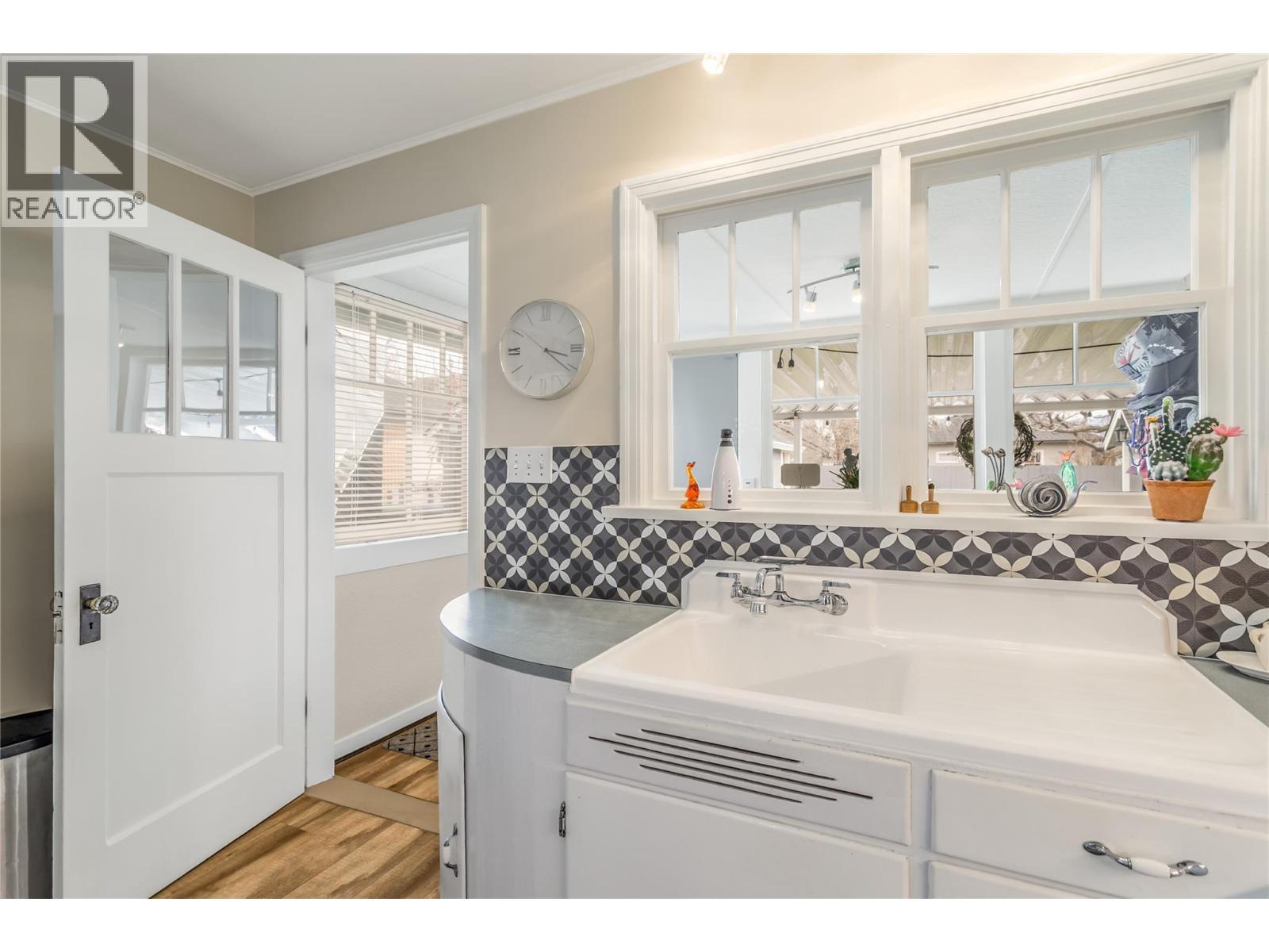 457 Patterson Avenue, Kelowna, BC