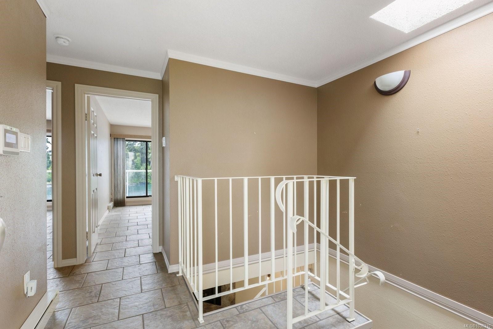 #3-67 Gorge Rd West, Saanich, BC