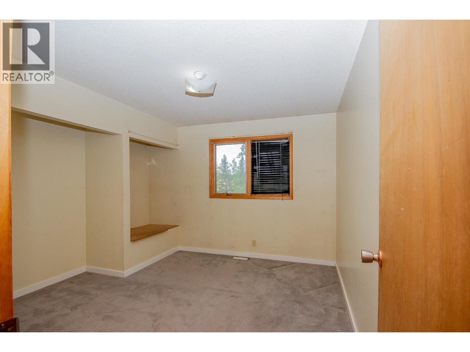 9616 227 Road, Dawson Creek, BC