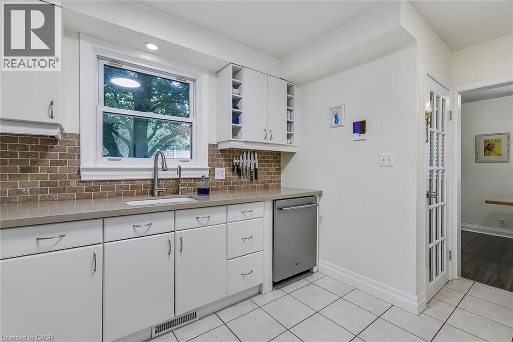 17 Orchard Crescent, Guelph, ON
