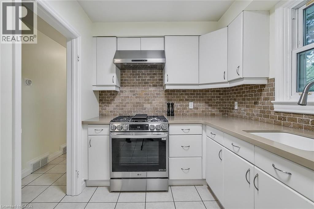 17 Orchard Crescent, Guelph, ON