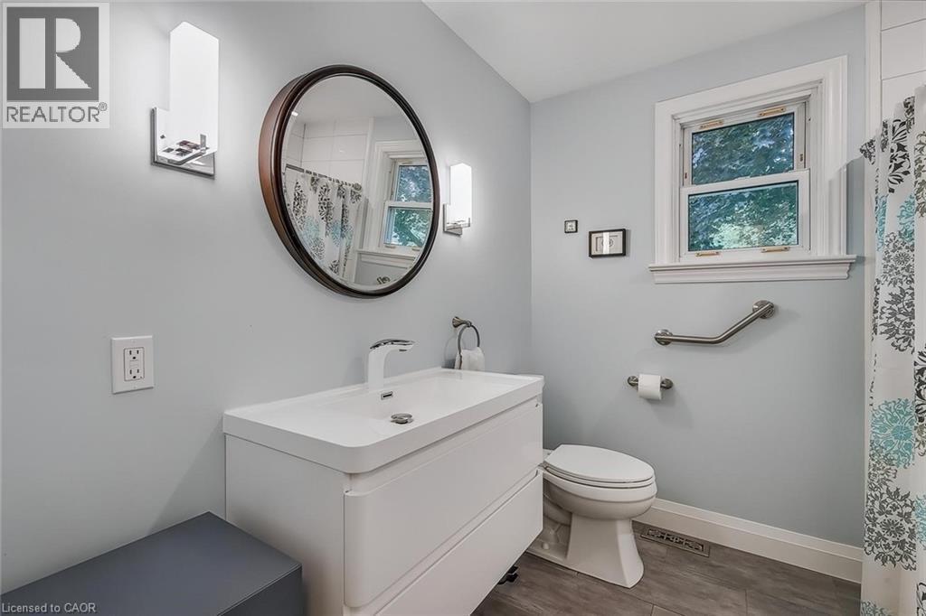 17 Orchard Crescent, Guelph, ON