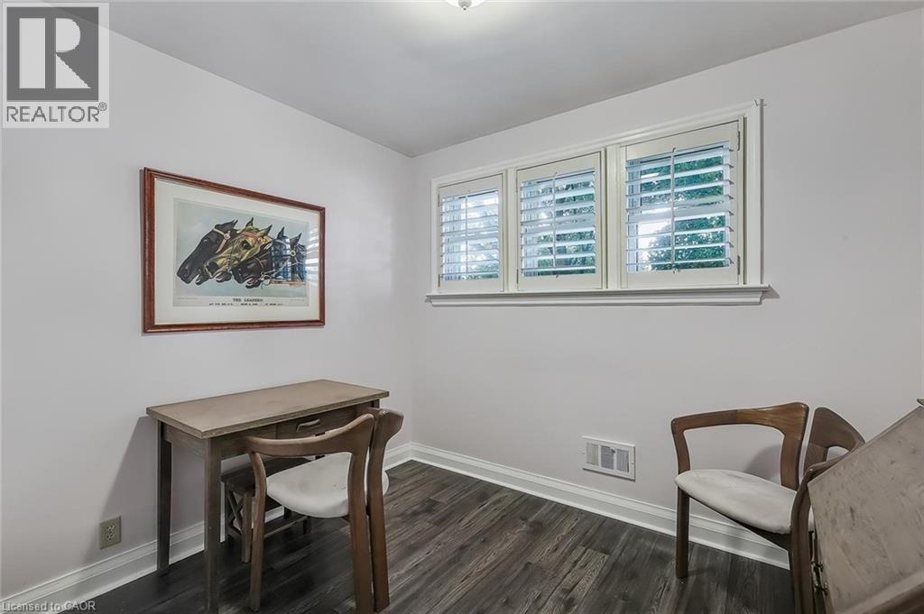 17 Orchard Crescent, Guelph, ON