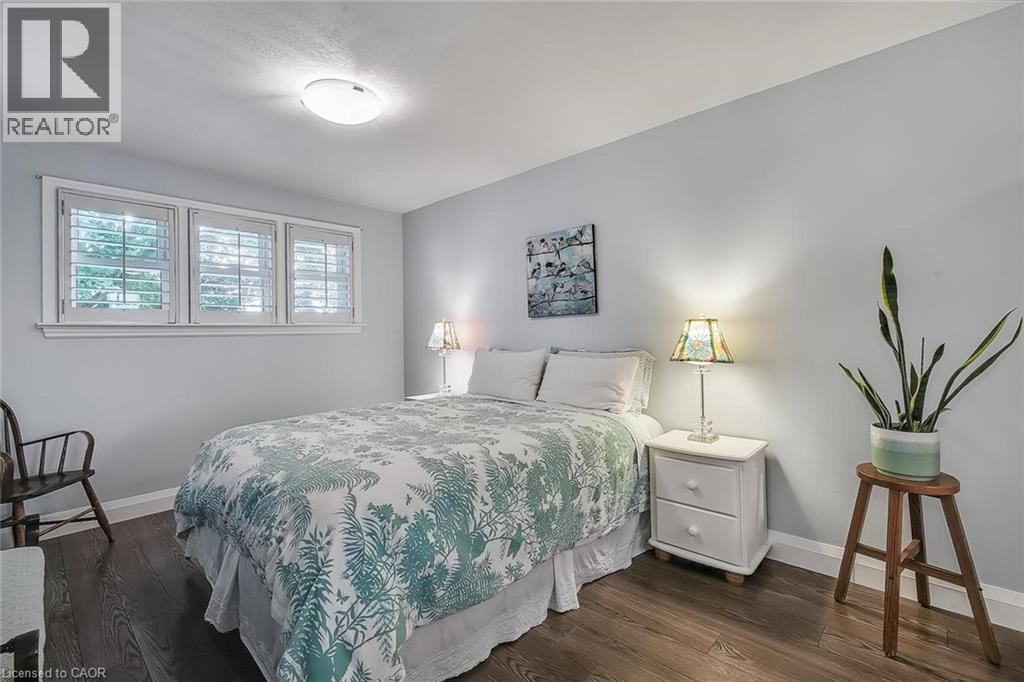 17 Orchard Crescent, Guelph, ON