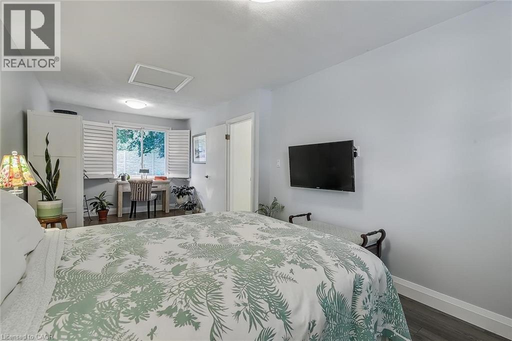 17 Orchard Crescent, Guelph, ON