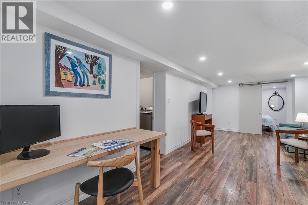 17 Orchard Crescent, Guelph, ON