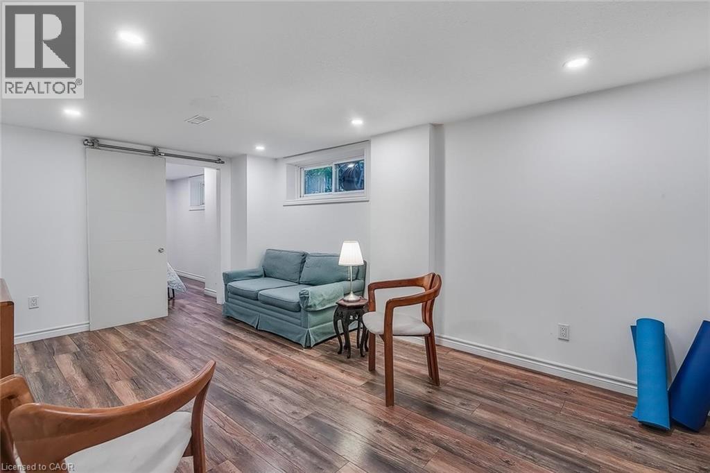 17 Orchard Crescent, Guelph, ON