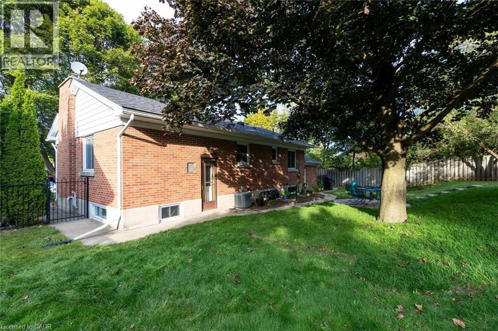 17 Orchard Crescent, Guelph, ON