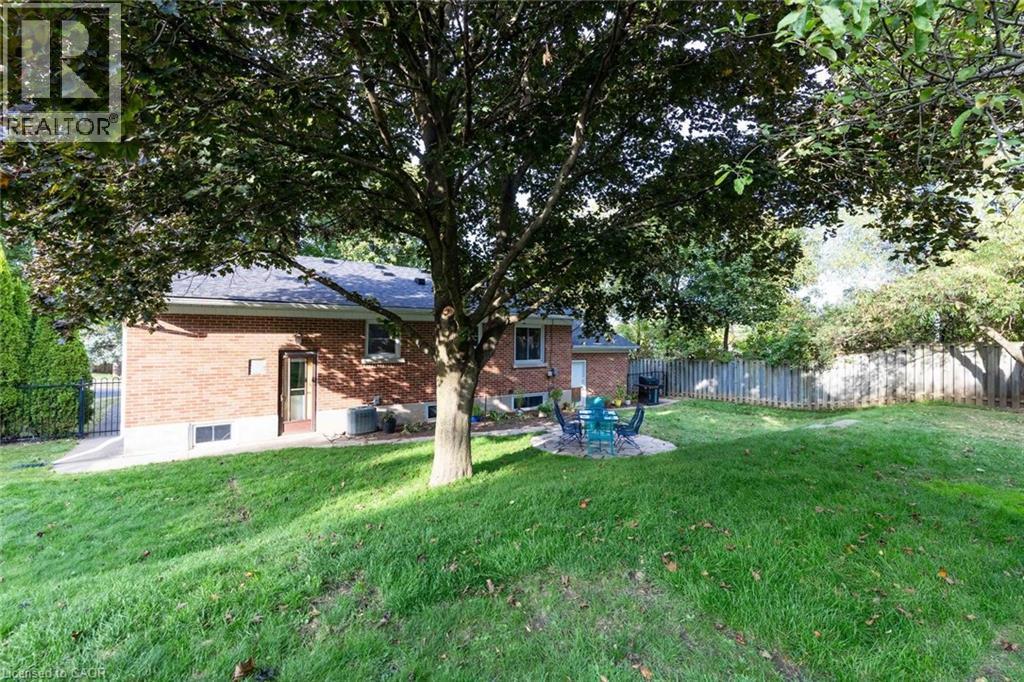 17 Orchard Crescent, Guelph, ON