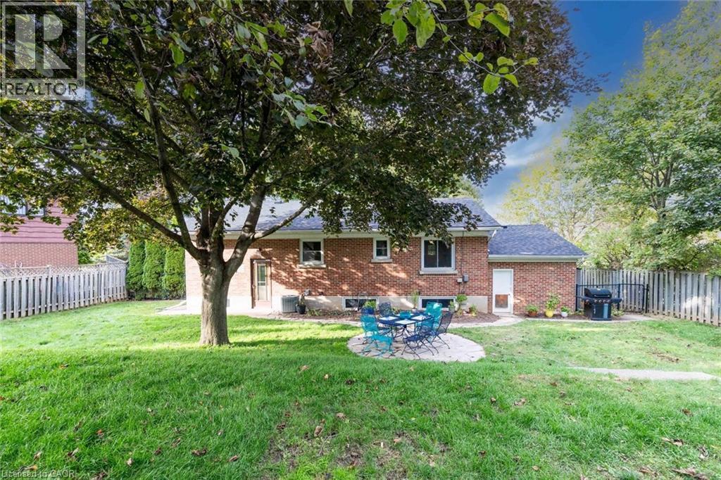 17 Orchard Crescent, Guelph, ON