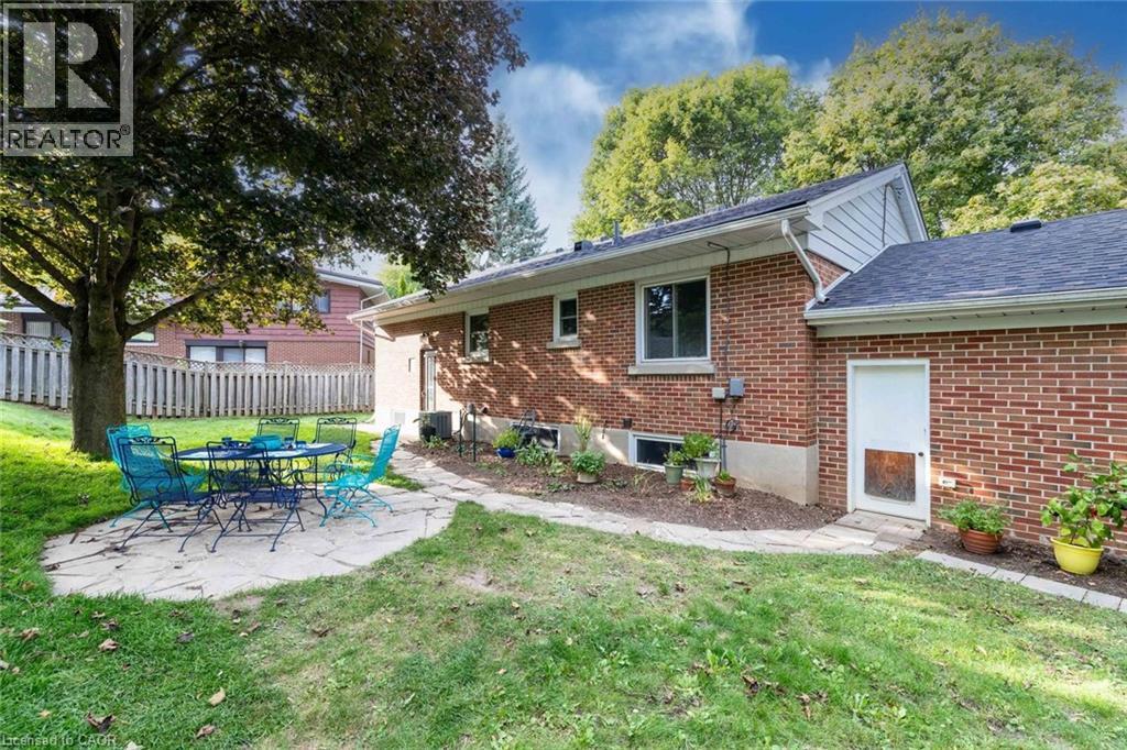 17 Orchard Crescent, Guelph, ON
