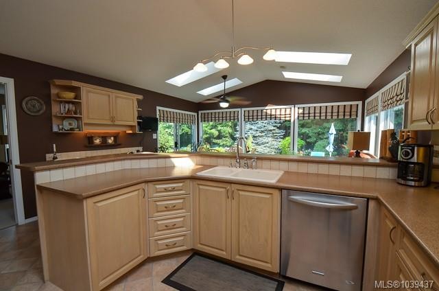766 Canyon Cres, Qualicum Beach, BC