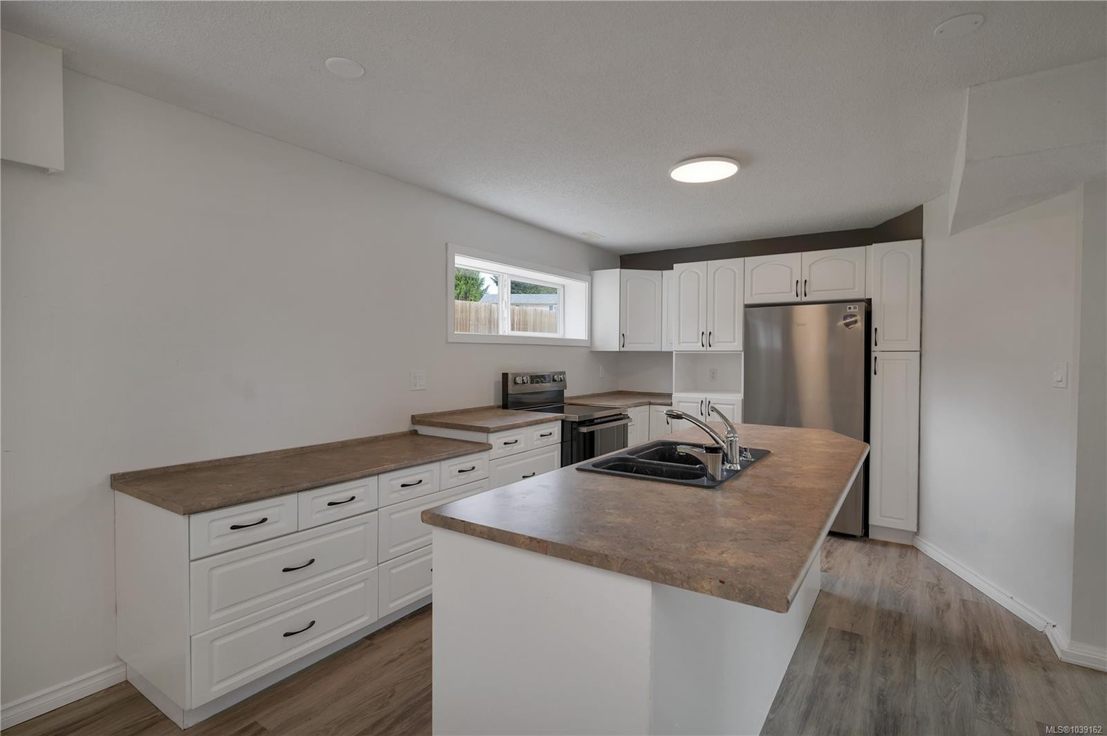 1048 Galerno Rd, Campbell River, BC