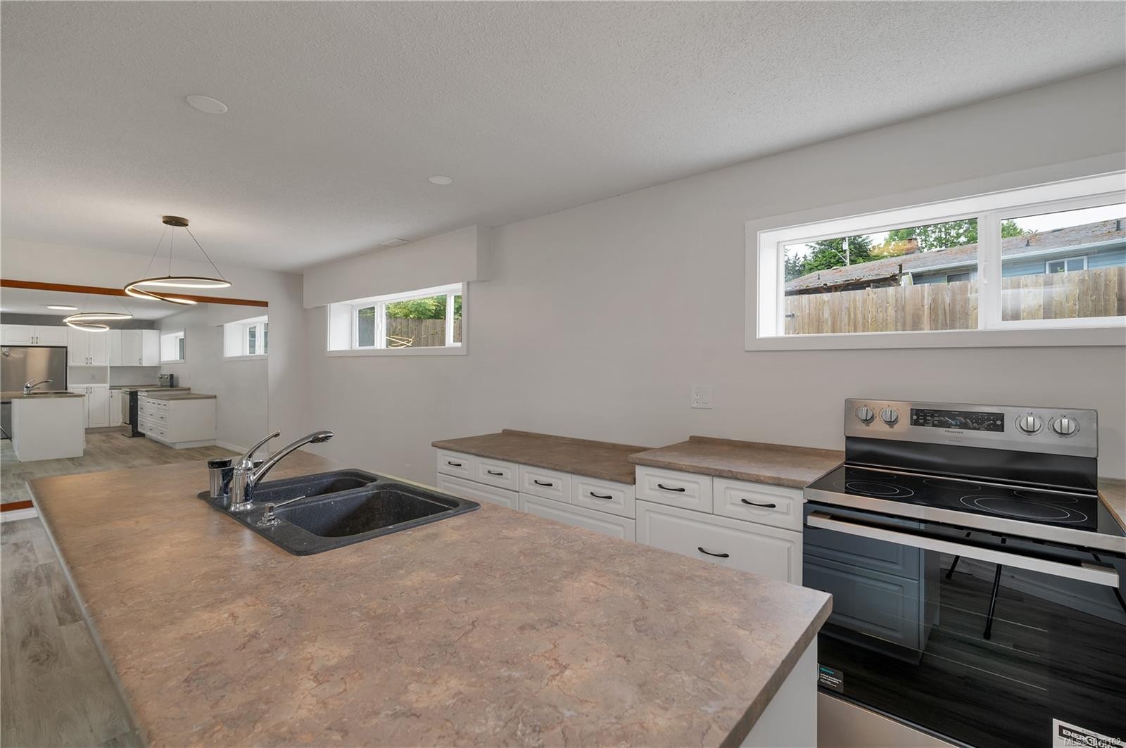 1048 Galerno Rd, Campbell River, BC