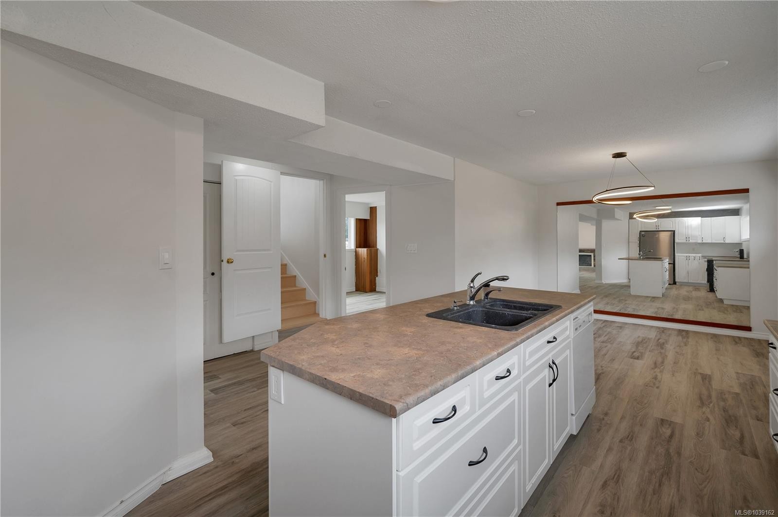 1048 Galerno Rd, Campbell River, BC