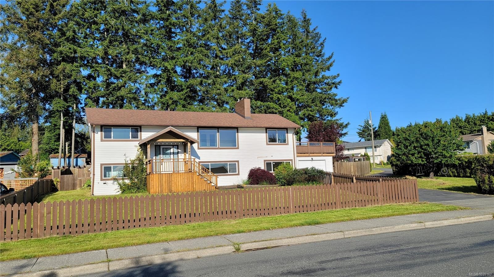 1048 Galerno Rd, Campbell River, BC