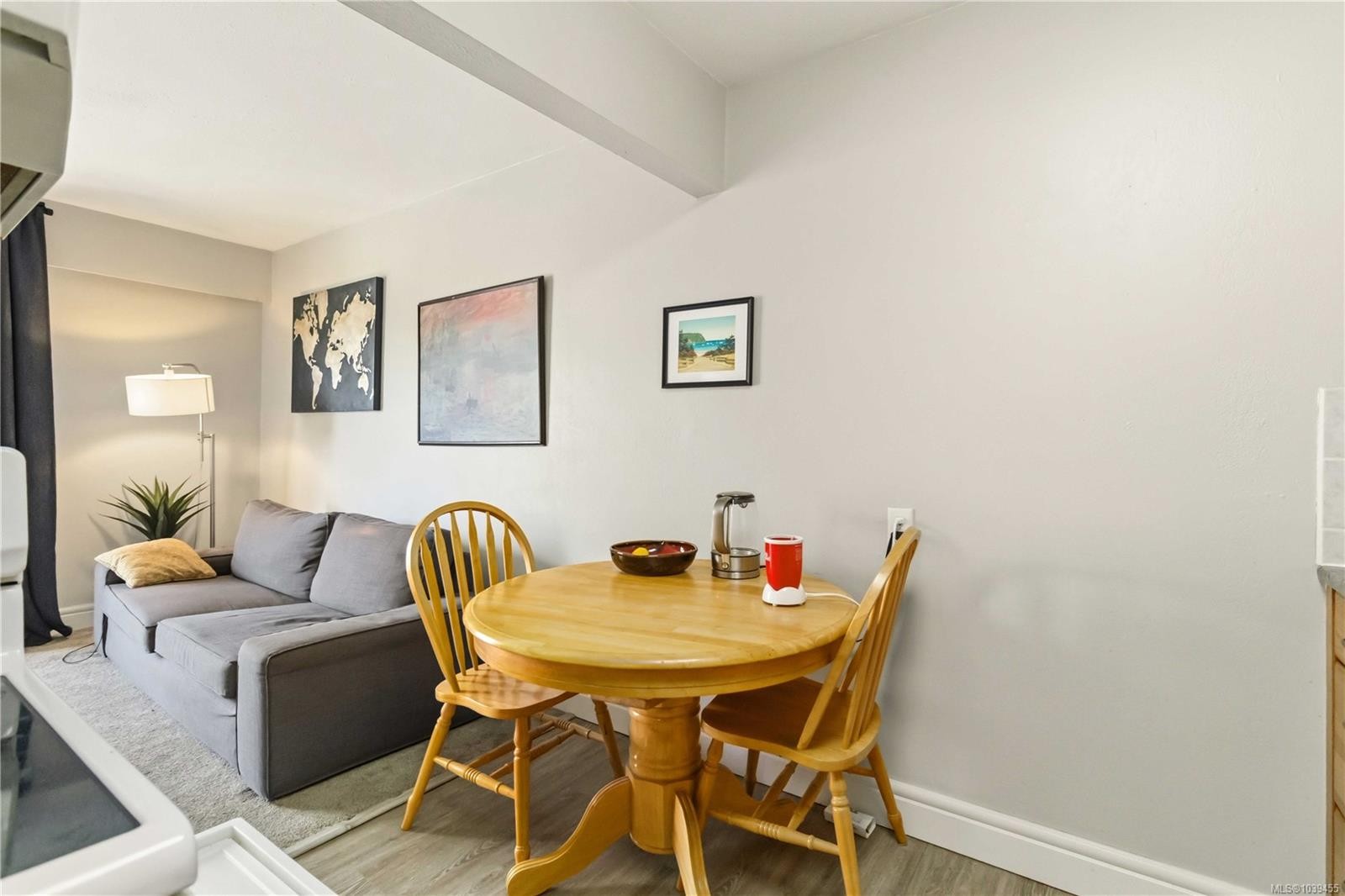 #302-904 Hillside Ave, Victoria, BC - Indoor Photo Showing Dining Room
