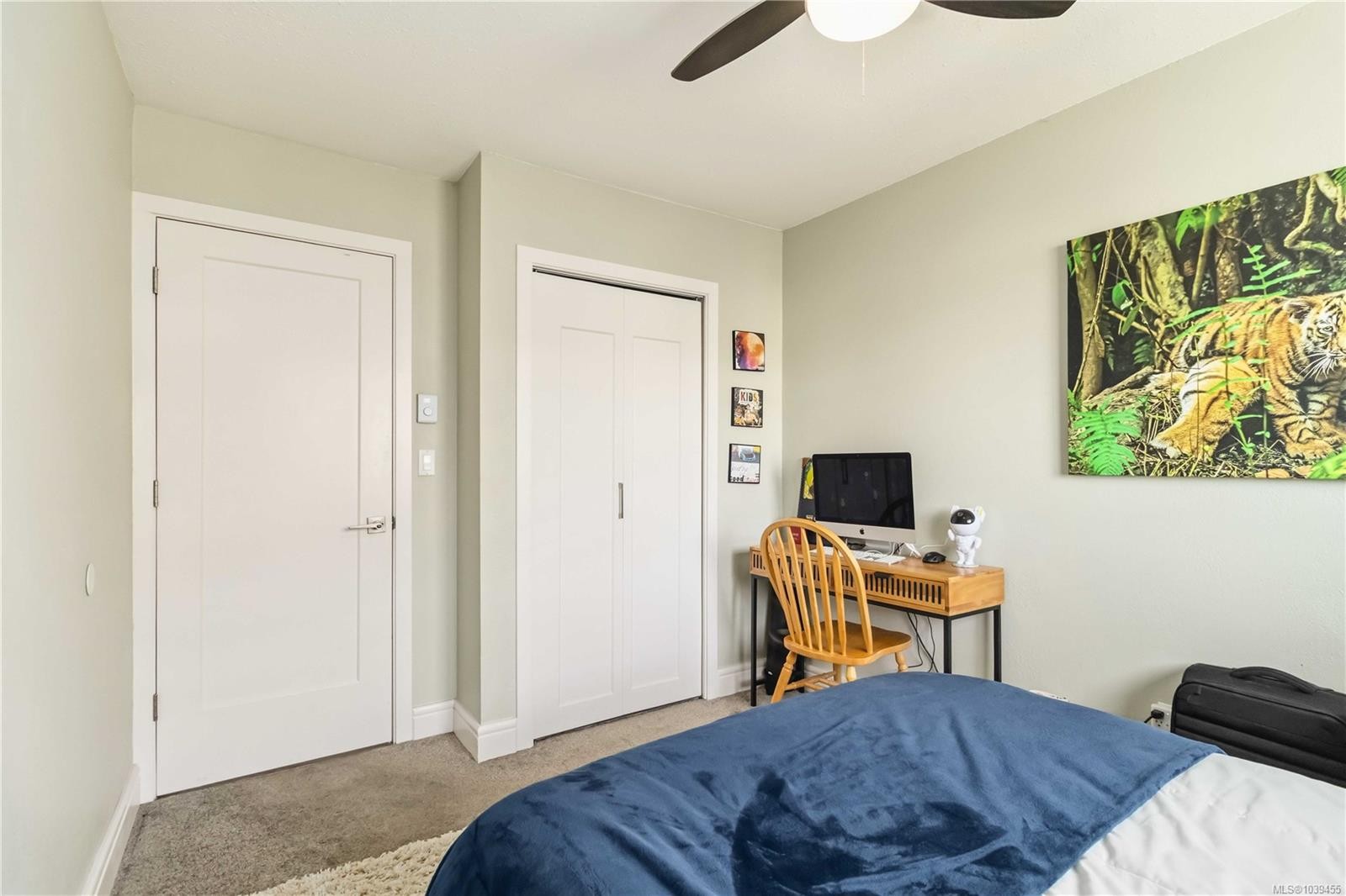 #302-904 Hillside Ave, Victoria, BC - Indoor Photo Showing Bedroom