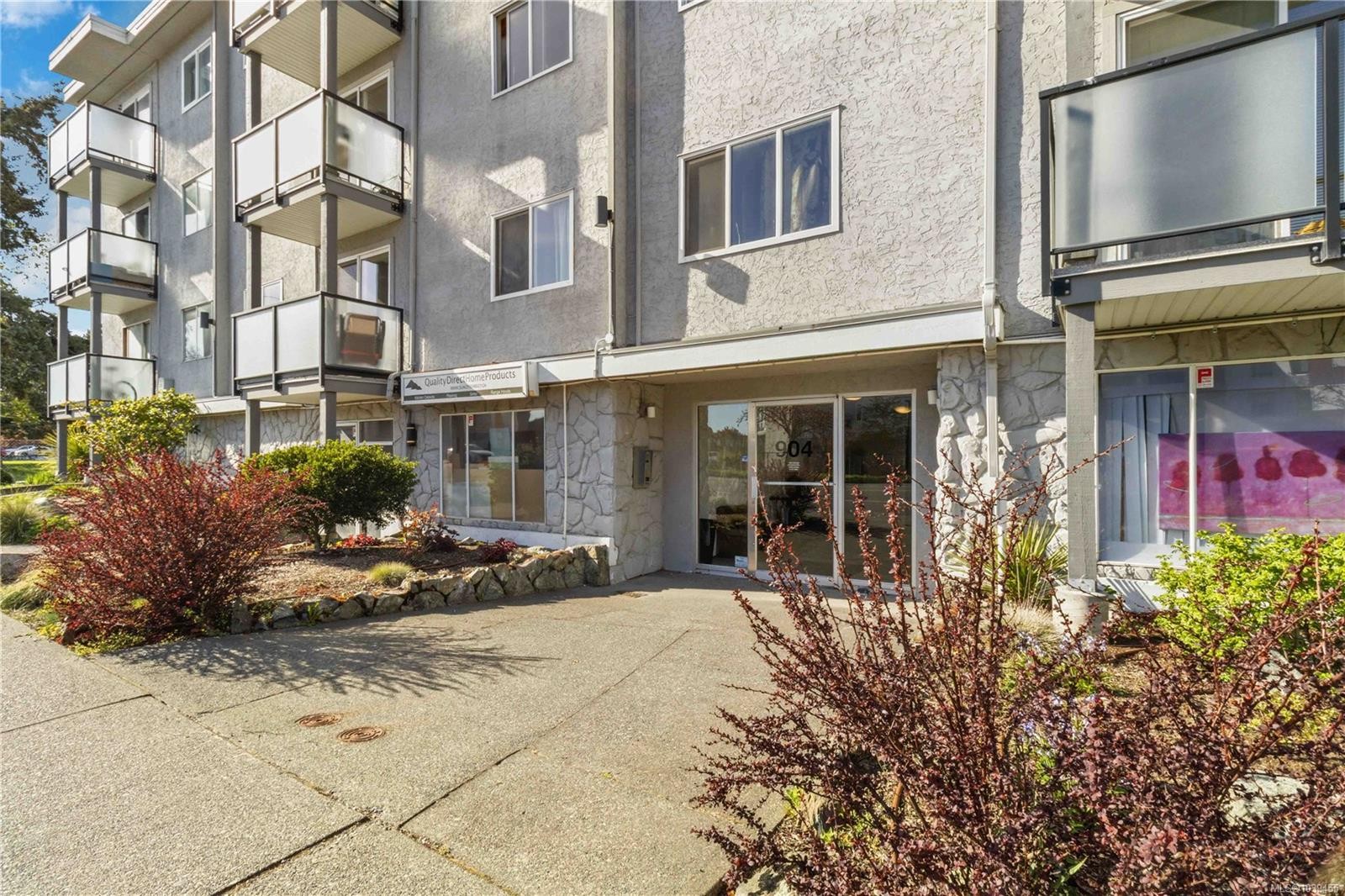 #302-904 Hillside Ave, Victoria, BC - Outdoor With Balcony