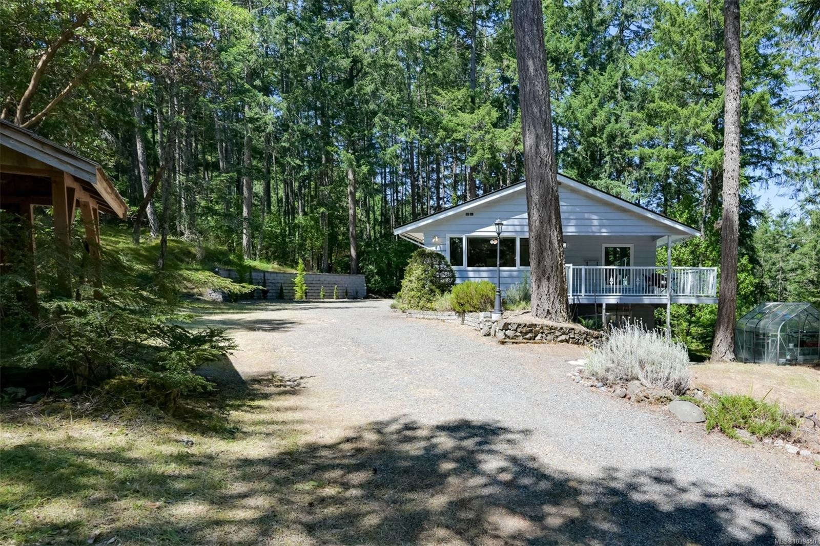 1495 Lands End Rd, North Saanich, BC