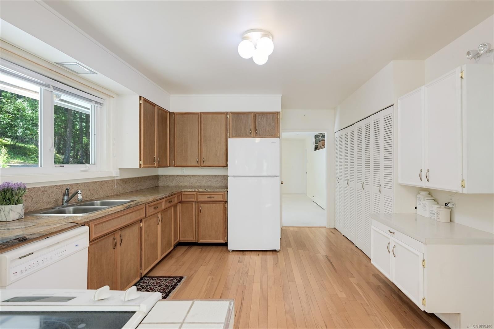 1495 Lands End Rd, North Saanich, BC