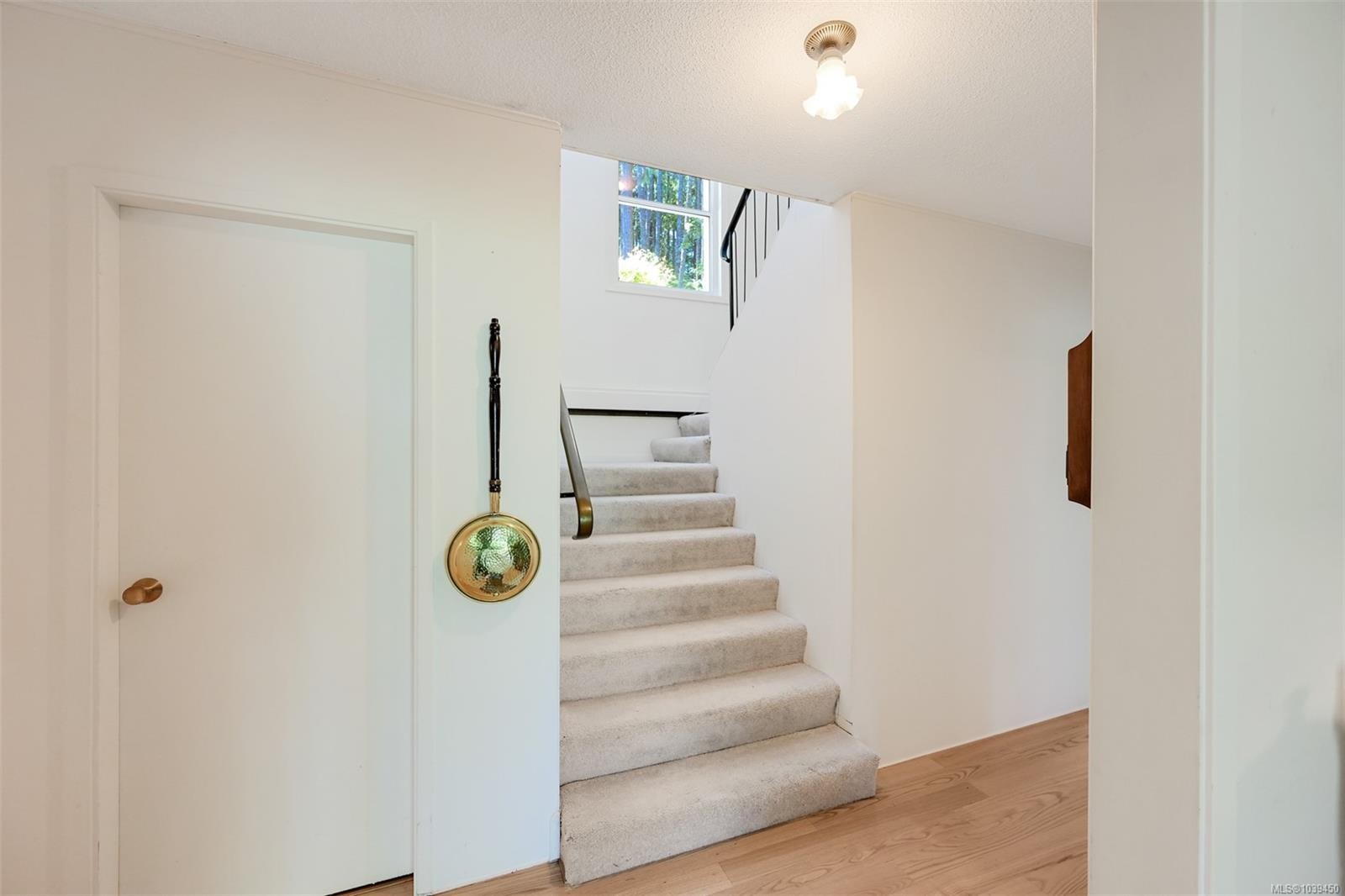 1495 Lands End Rd, North Saanich, BC