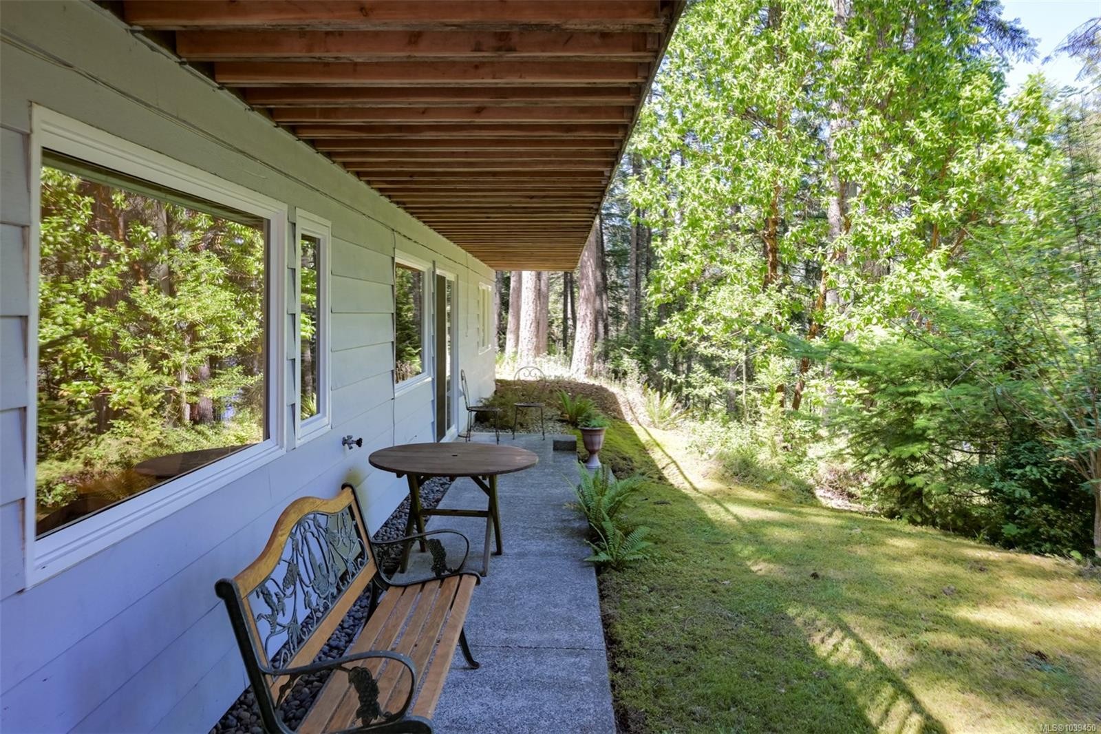 1495 Lands End Rd, North Saanich, BC