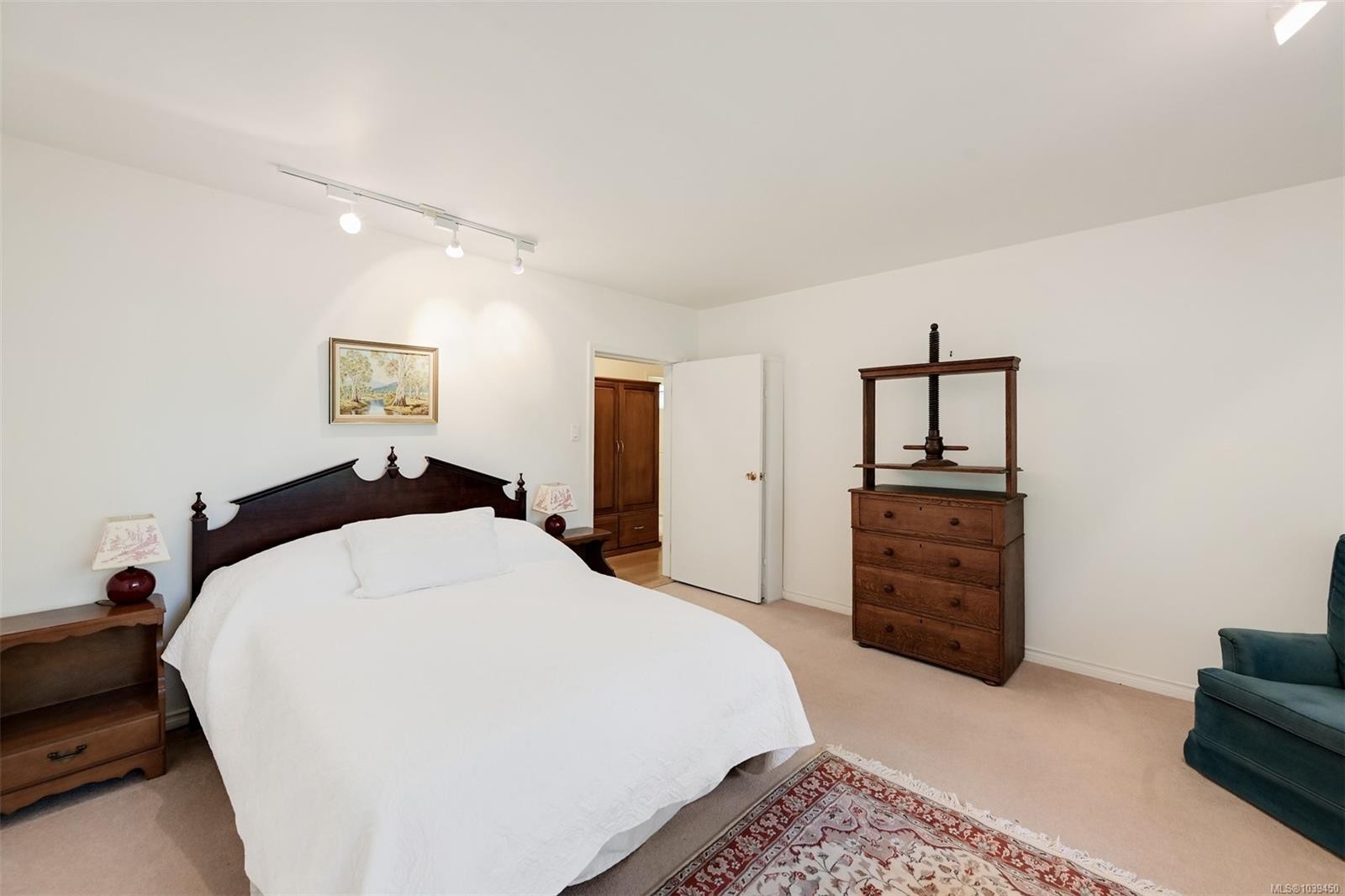 1495 Lands End Rd, North Saanich, BC