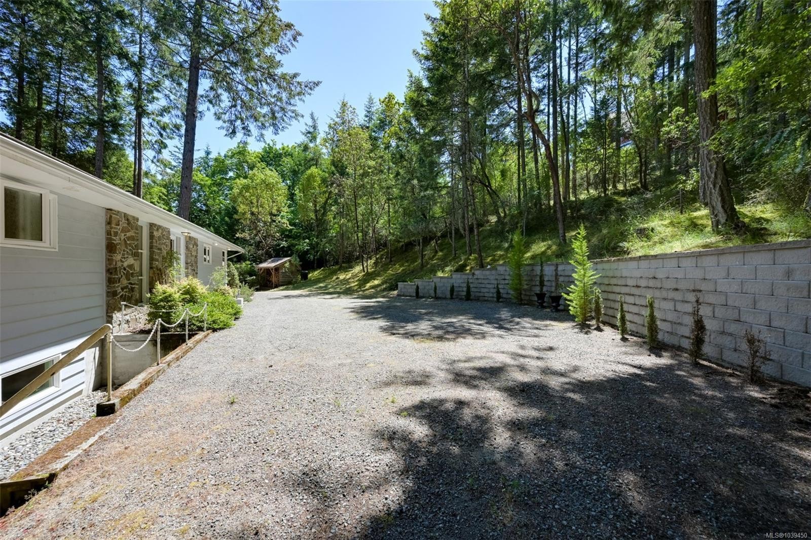 1495 Lands End Rd, North Saanich, BC