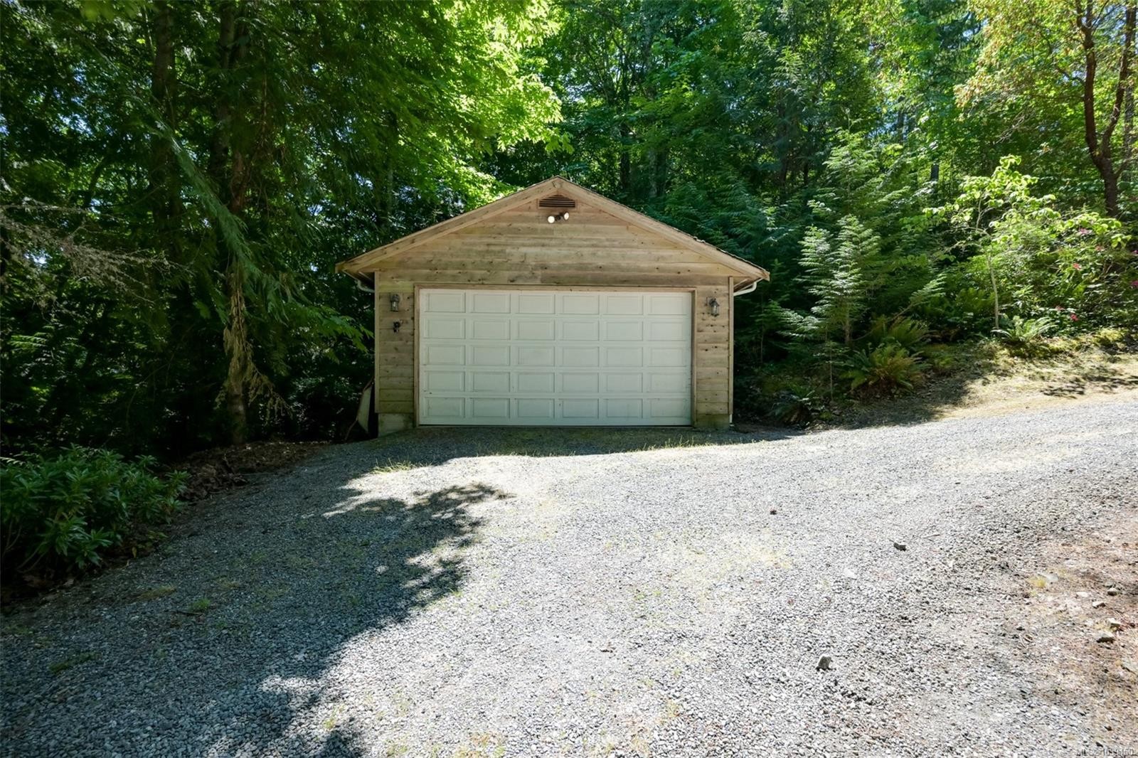 1495 Lands End Rd, North Saanich, BC
