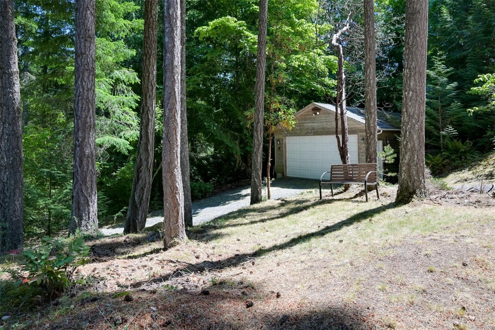 1495 Lands End Rd, North Saanich, BC
