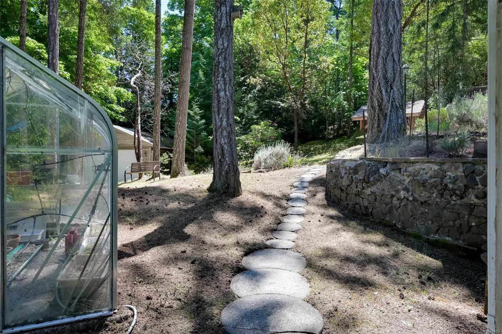 1495 Lands End Rd, North Saanich, BC