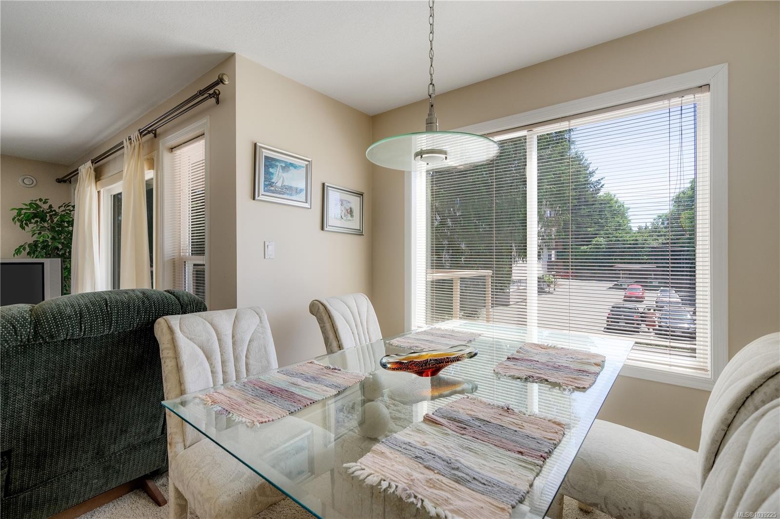#207-245 First St, Duncan, BC - Indoor
