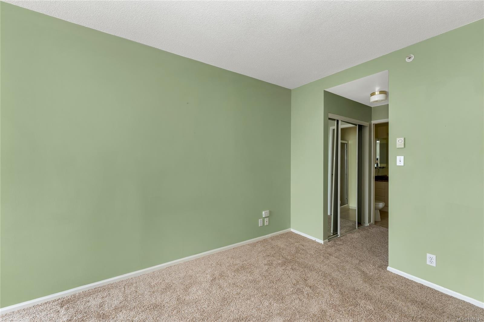 #1004-1020 View St, Victoria, BC - Indoor